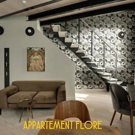 Erizio, A Bucolic And Urban Break Apartment *