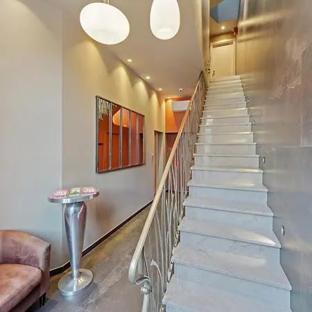 Erizio, A Bucolic And Urban Break Apartment *