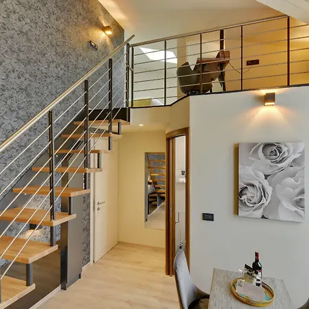 Aparthotel Erizio - A Bucolic And Urban Break 4*