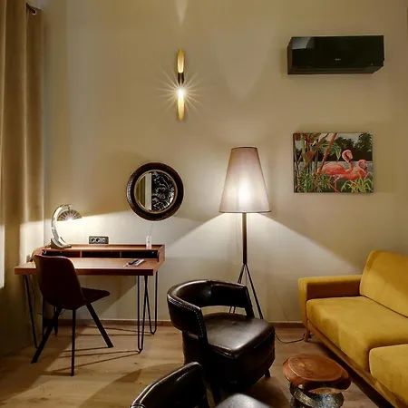 Erizio - A Bucolic And Urban Break Aparthotel 4*