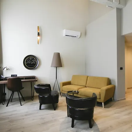 Erizio - A Bucolic And Urban Break Aparthotel 4*