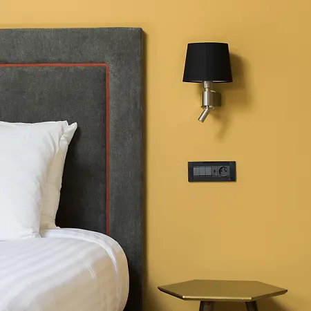 Aparthotel Erizio - A Bucolic&urban Break 4*