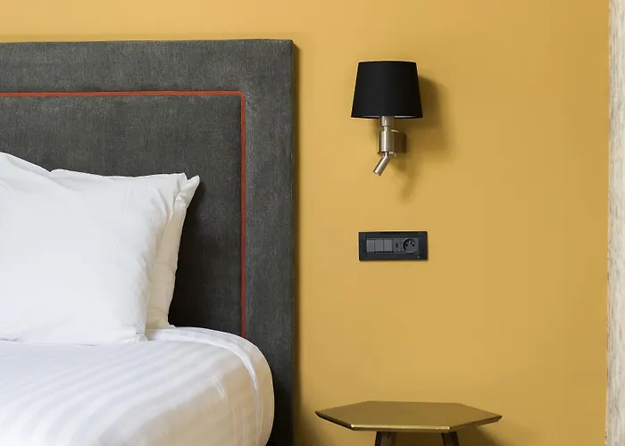 Aparthotel Erizio - A Bucolic&urban Break 4*