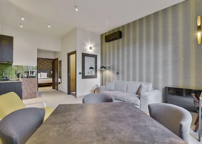 Aparthotel Erizio - A Bucolic&urban Break 4*